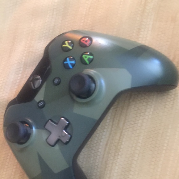 Profile Picture of Ajay Paul (@apelite) on Poshmark