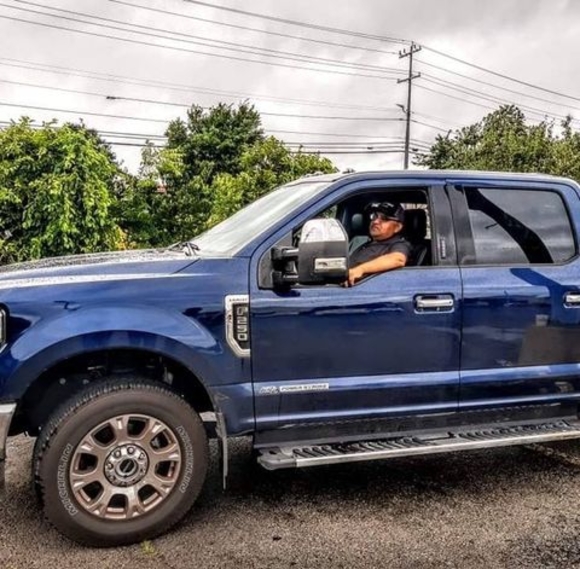 Profile Picture of Armando Alonso (@armandoalons514) on Poshmark