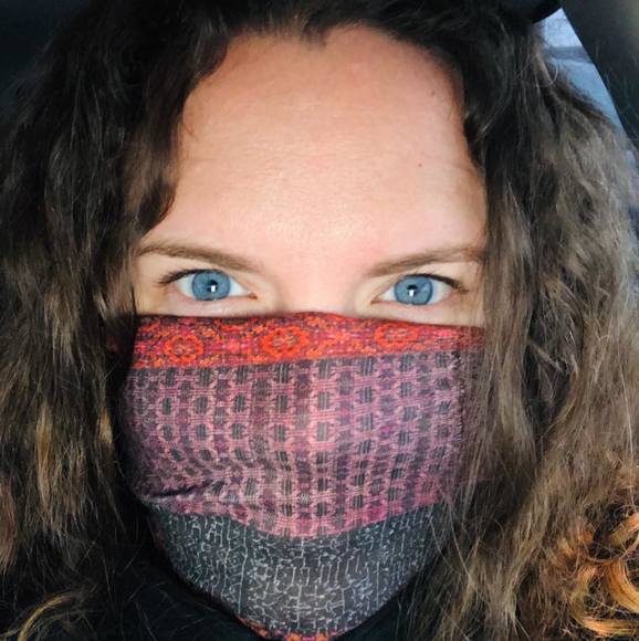 Profile Picture of Leah Pekarik (@leahpekarik) on Poshmark