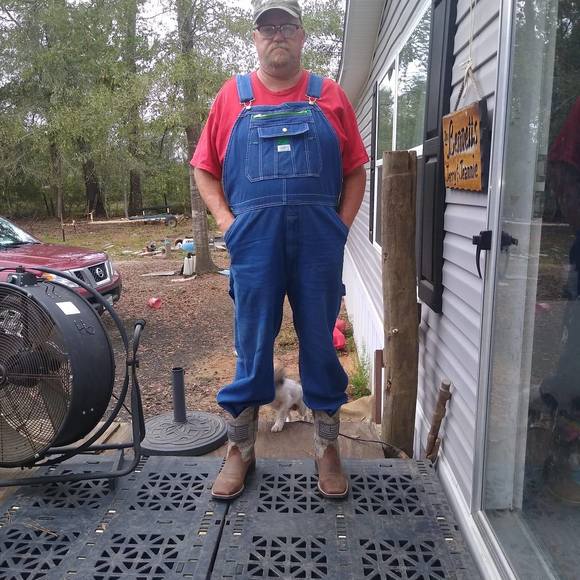 Profile Picture of Jerry Bennett (@jerrybennett68) on Poshmark