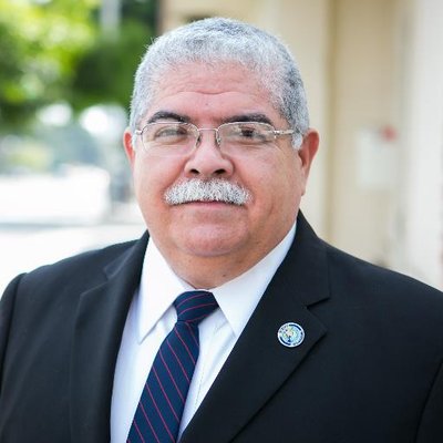 Profile Picture of Michael M. Vargas (@PerrisMayor) on Twitter