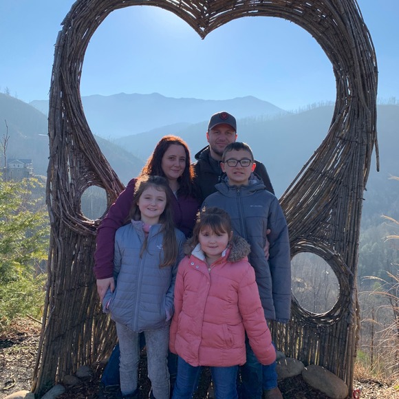 Jennifer Dequeant - Poshmark Profile Picture of Jennifer Dequeant (@jdequeant) on Poshmark