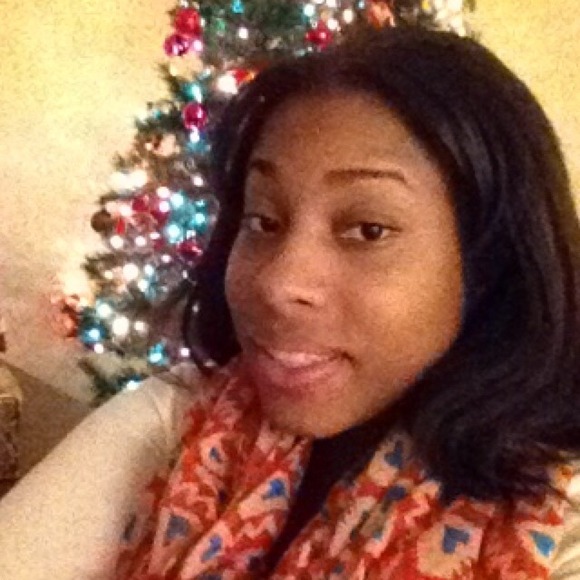 Profile Picture of Brittney Roundtree (@easybrezy) on Poshmark