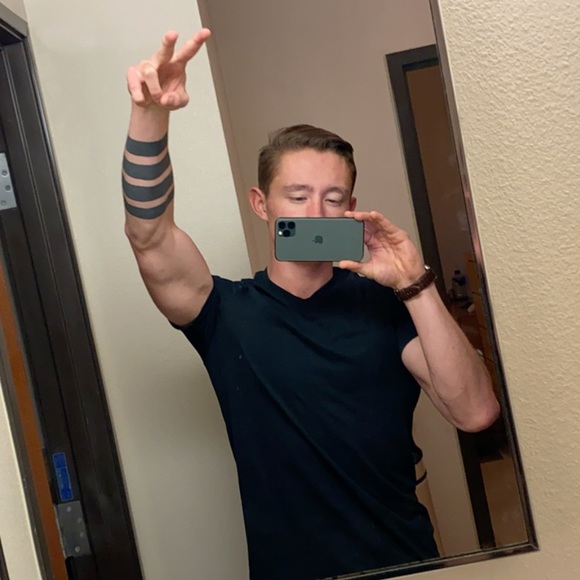 Profile Picture of Alexander Christopher (@alexchris889) on Poshmark
