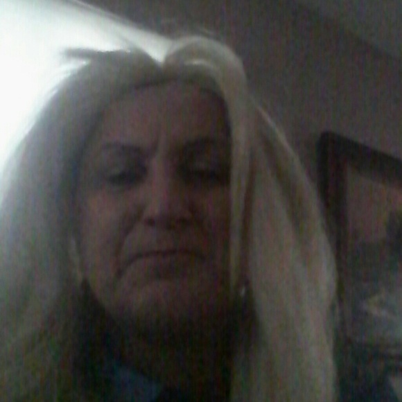 Profile Picture of Alexus Bell (@alexus101010) on Poshmark