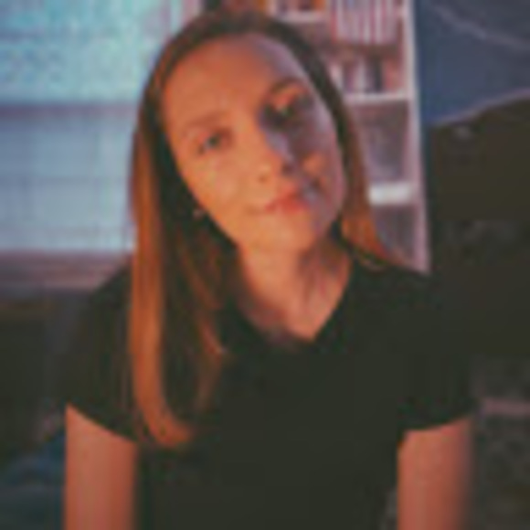 Profile Picture of Miller Comar (@miller_comar) on Poshmark