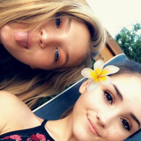 Profile Picture of Anise Belmont (@juliawilderness) on Poshmark