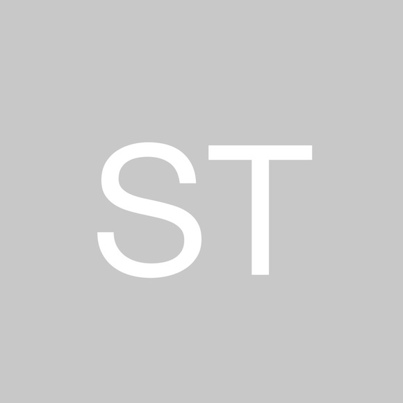 Profile Picture of Sherry Thacker (@ladythacker) on Poshmark