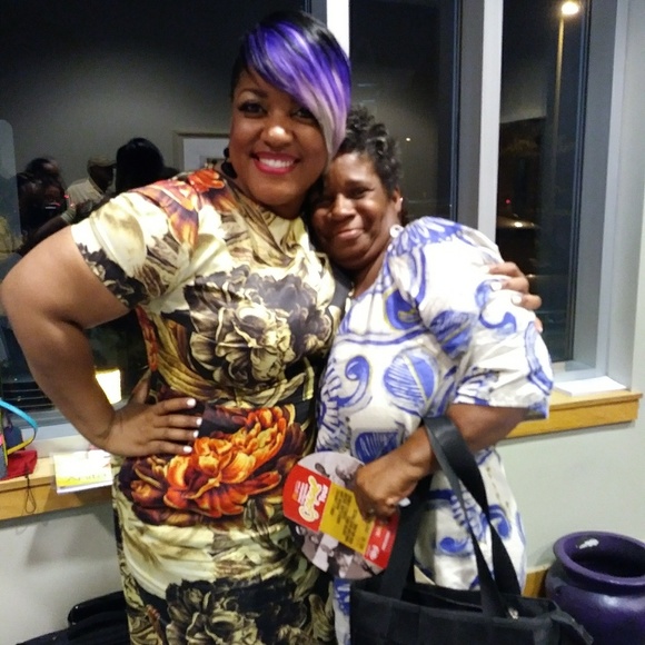 Profile Picture of Wanda Cooper (@shakers1) on Poshmark