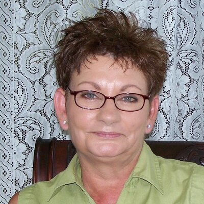 Profile Photo of Sherri Cole (@stagedbysherri) on Twitter