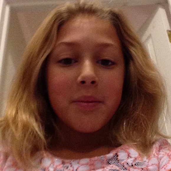 Profile Picture of Grace Bredow (@gmoney166) on Poshmark