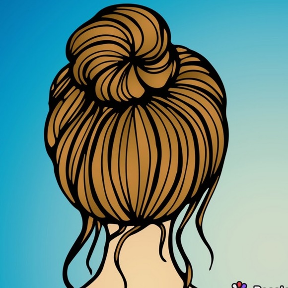 Profile Picture of Ella Pittenger (@ellaapittengerr) on Poshmark