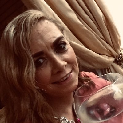 Profile Picture of Sharon Curran (@SharonCurran9) on Twitter