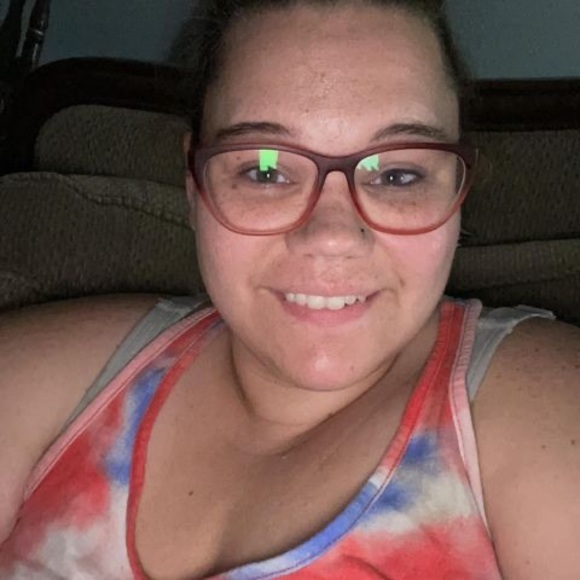 Profile Picture of Adrianna Clifton (@adriannaclif560) on Poshmark