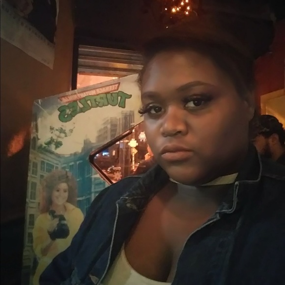 Profile Picture of Bianca Charles (@bee975) on Poshmark