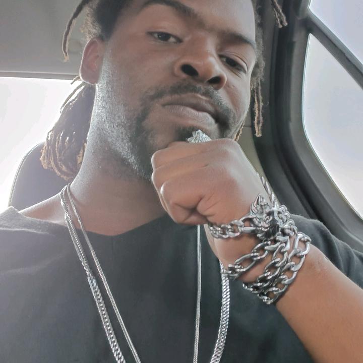 Profile Picture of marky (@markspike7) on Tiktok