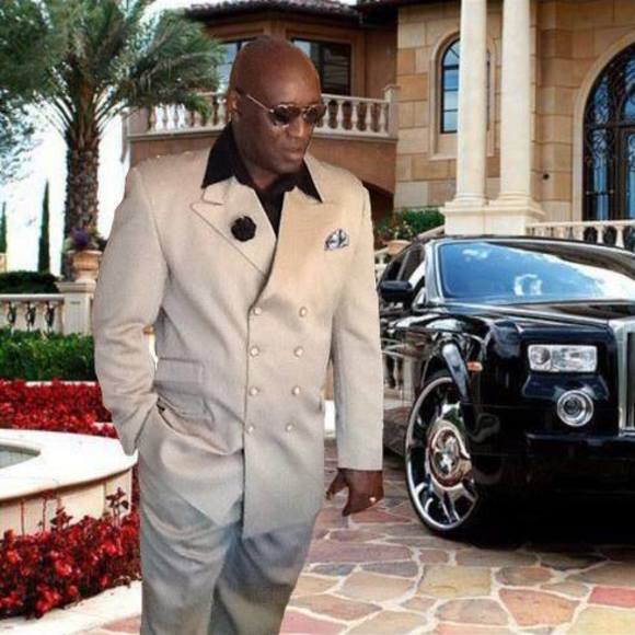 Profile Picture of Howard Harmon (@hwrdharmon) on Poshmark