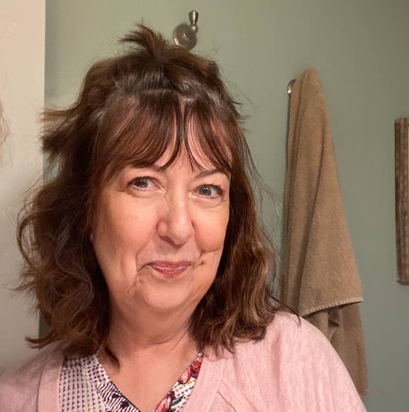 Profile Picture of Brenda Knill (@brendaknill) on Poshmark