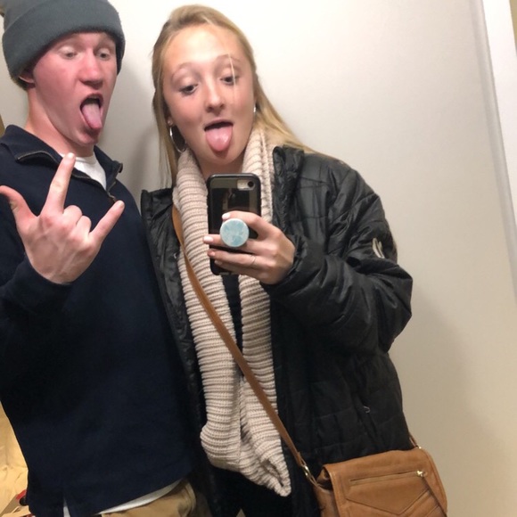 Profile Picture of Grace Walsh (@gracewalsh11) on Poshmark