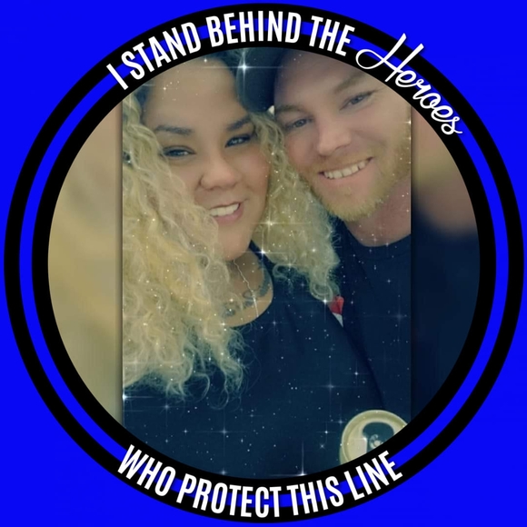 Profile Picture of Danielray Vendler (@danielvendler35) on Poshmark