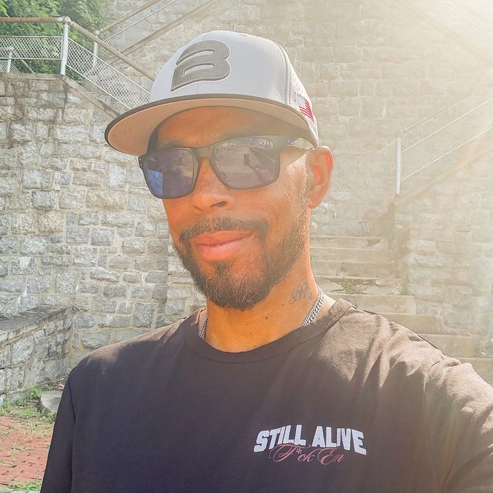 Profile Picture of Aaron Rouselle (@coachaaronr) on Tiktok