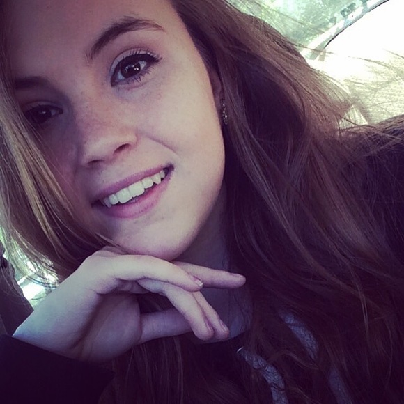 Kallie Klemmensen - Poshmark Profile Picture of Kallie Klemmensen (@kaljoo) on Poshmark