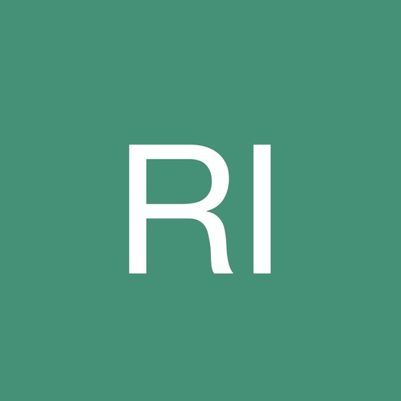 Profile Picture of Radha Iyengar (@riyengar) on Poshmark