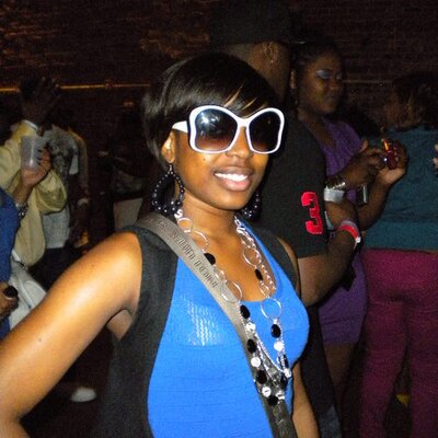 Profile Picture of Jessica Mcknuckle (@herdailybread) on Twitter