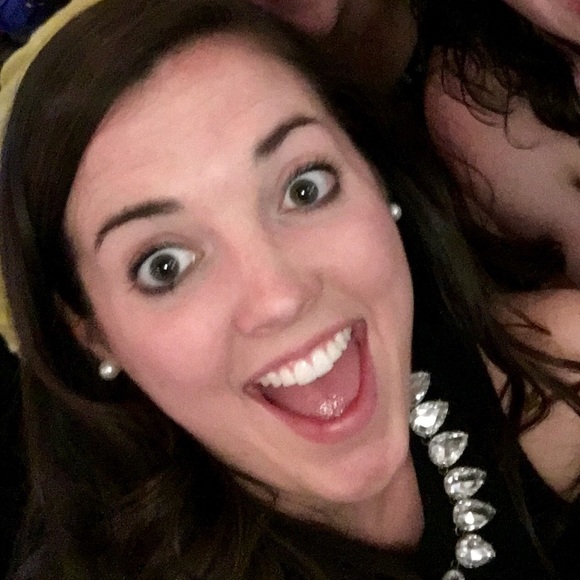 Profile Picture of Lucy Methven (@lucymethven) on Poshmark
