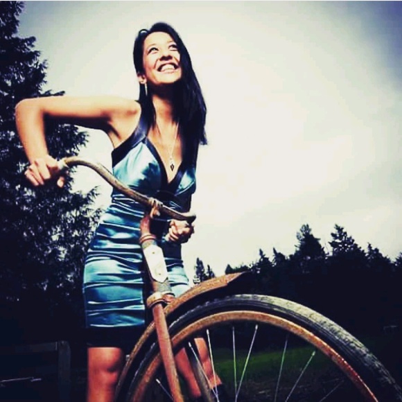 Profile Picture of Jen Diloreto (@mrsjendiloreto) on Poshmark