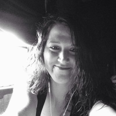 Profile Picture of Julia Charlene Crews (@JuleJewel_75) on Twitter