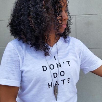 Profile Picture of Chrystal Moore (@JustAMomToTwins) on Twitter