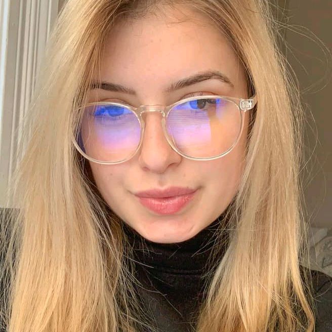 Profile Picture of Ella best (@user3949550013742) on Tiktok