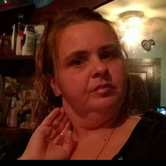 Profile Picture of Tina Sumrall (@tinasumrall) on Poshmark
