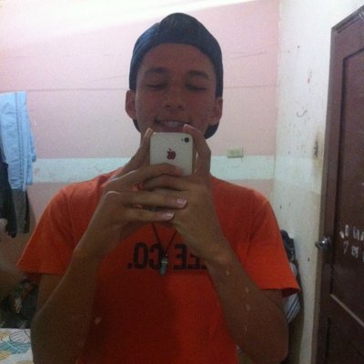 Profile Picture of Christopher Bolivar Burgos Holguin (@CHRIS17_2000) on Twitter