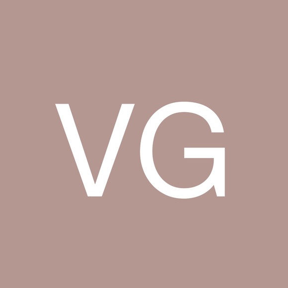 Profile Picture of Vickie Gibson (@vickster1663) on Poshmark