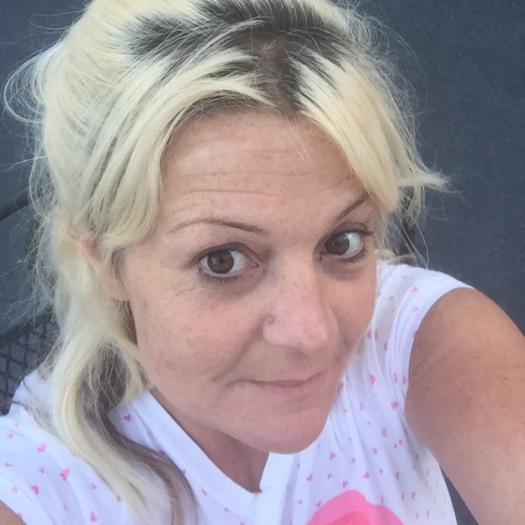 Profile Picture of Glynna Jines (@msglynna) on Poshmark