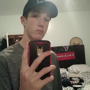 Profile Picture of Mark Alday (@HELLOPEOPLES18) on Twitter