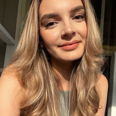 Profile Picture of amber kemper (@_ayelynn) on Twitter