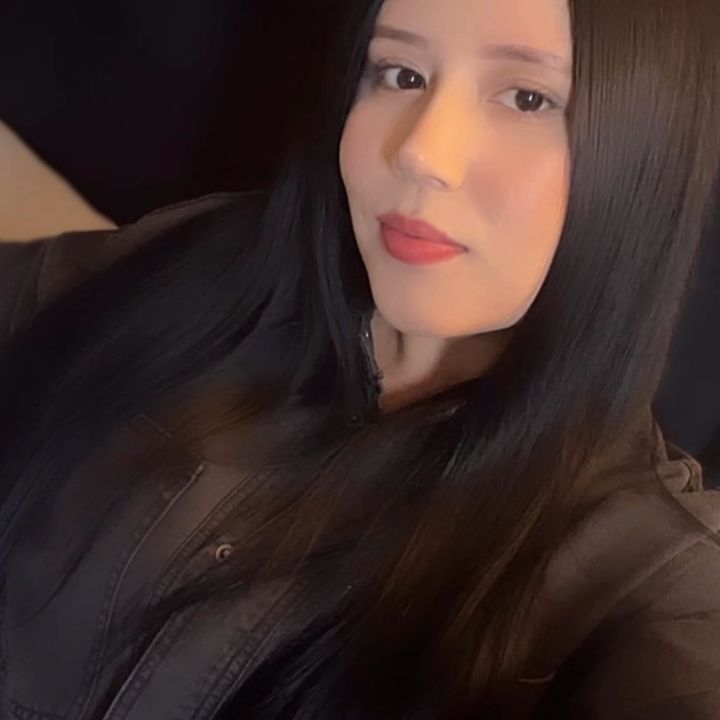 Profile Picture of Dayna Gomez (@daynagomez32) on Tiktok