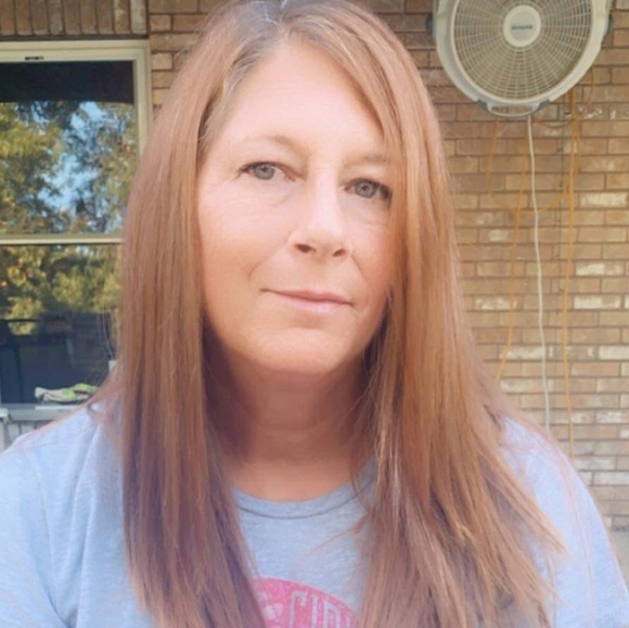 Profile Picture of Renee Travis (@naysue1967) on Poshmark
