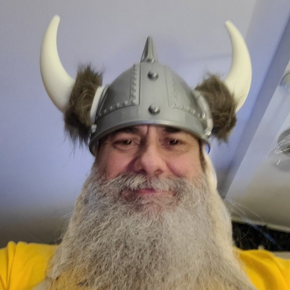 Profile Picture of Christopher Macmillan (@c33706) on Poshmark