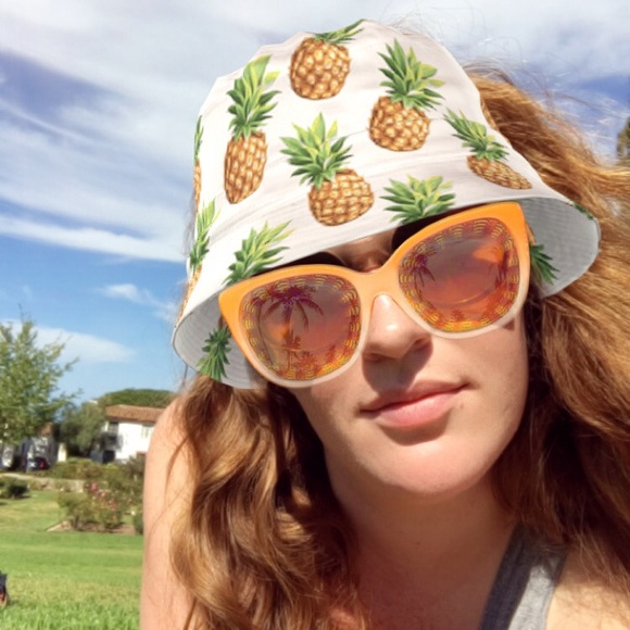 Profile Picture of Meredith Anselman (@mianselman) on Poshmark