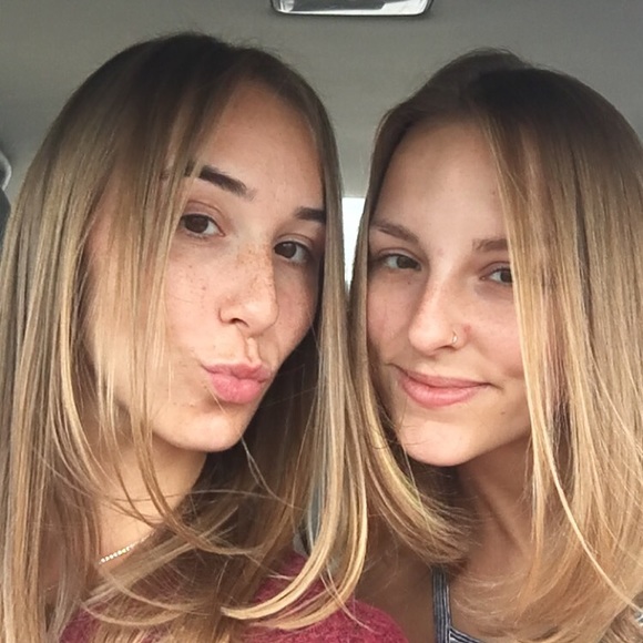 Profile Picture of Michelle Heinitz (@heinitzmm) on Poshmark