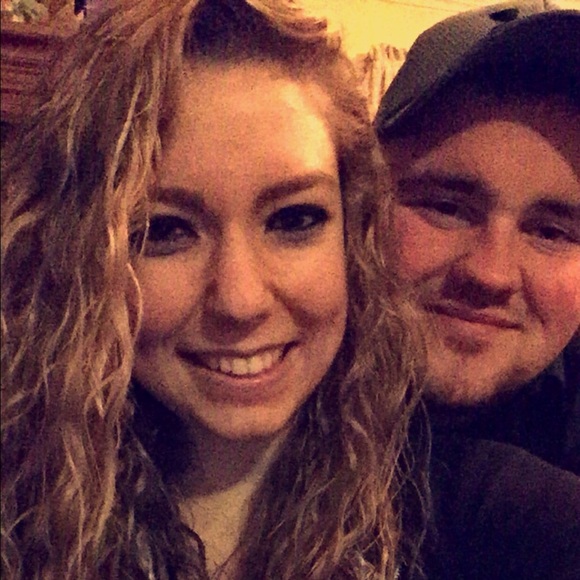 Profile Picture of Aaron Hatton (@hatton52) on Poshmark