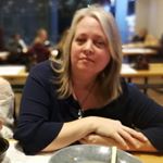 Profile Picture of Sue Button (@suebuzbygirlbutton) on Instagram