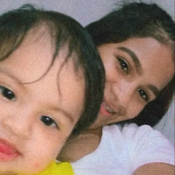 Profile Picture of Paulette Alcivar (@paulettealcivar) on Poshmark