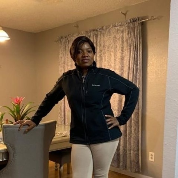 Profile Picture of Winnie Winny (@winniewinny) on Poshmark