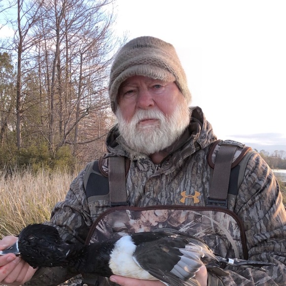 Profile Picture of Justin Felts (@rjfelts) on Poshmark