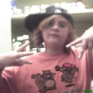 Catherine Sanders - Myspace Profile Picture of Catherine Sanders (@courtnie_carr) on Myspace